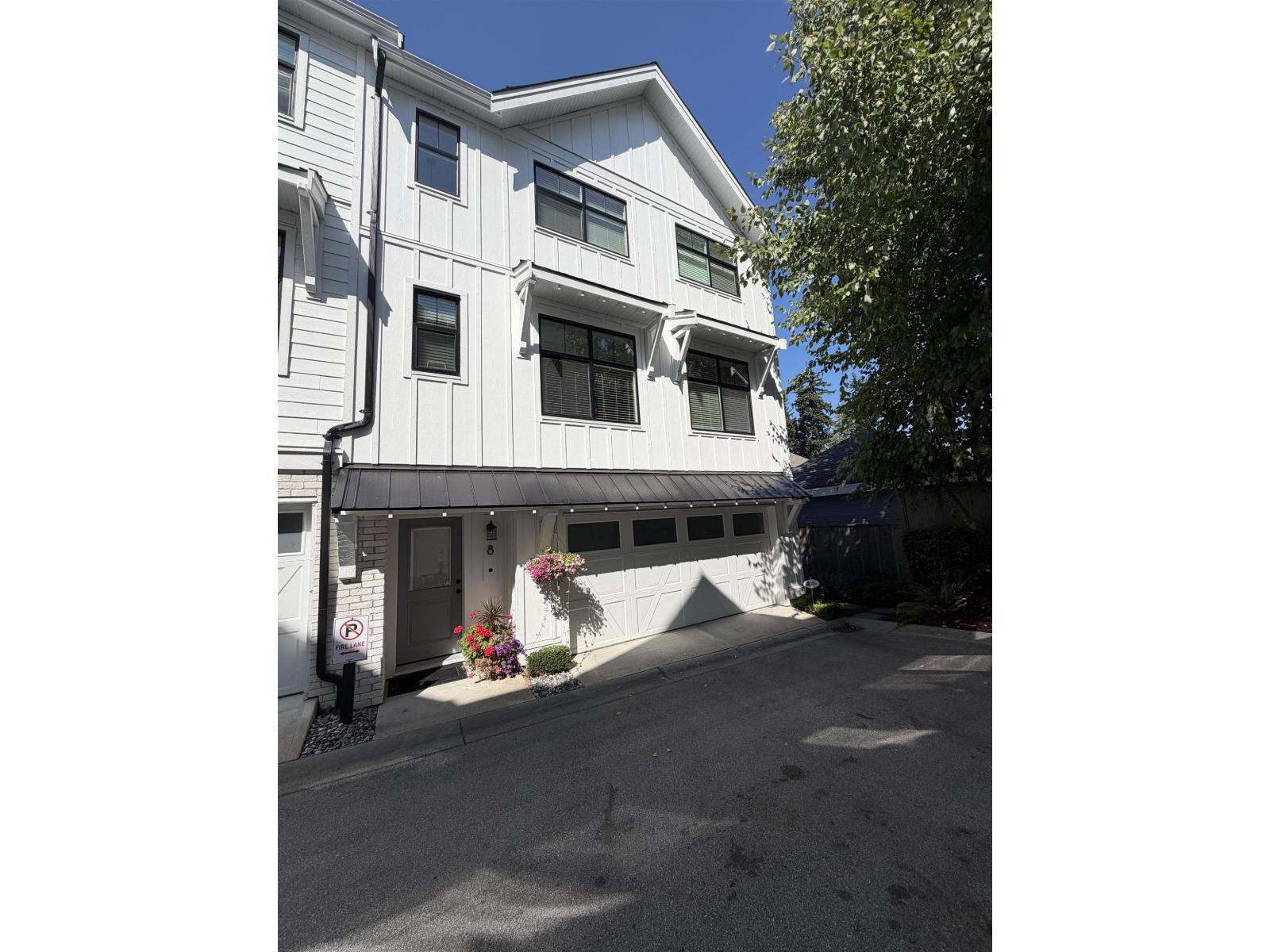 8 3339 148 Street, Surrey, British Columbia  V4P 0G6 - Photo 1 - R3156265