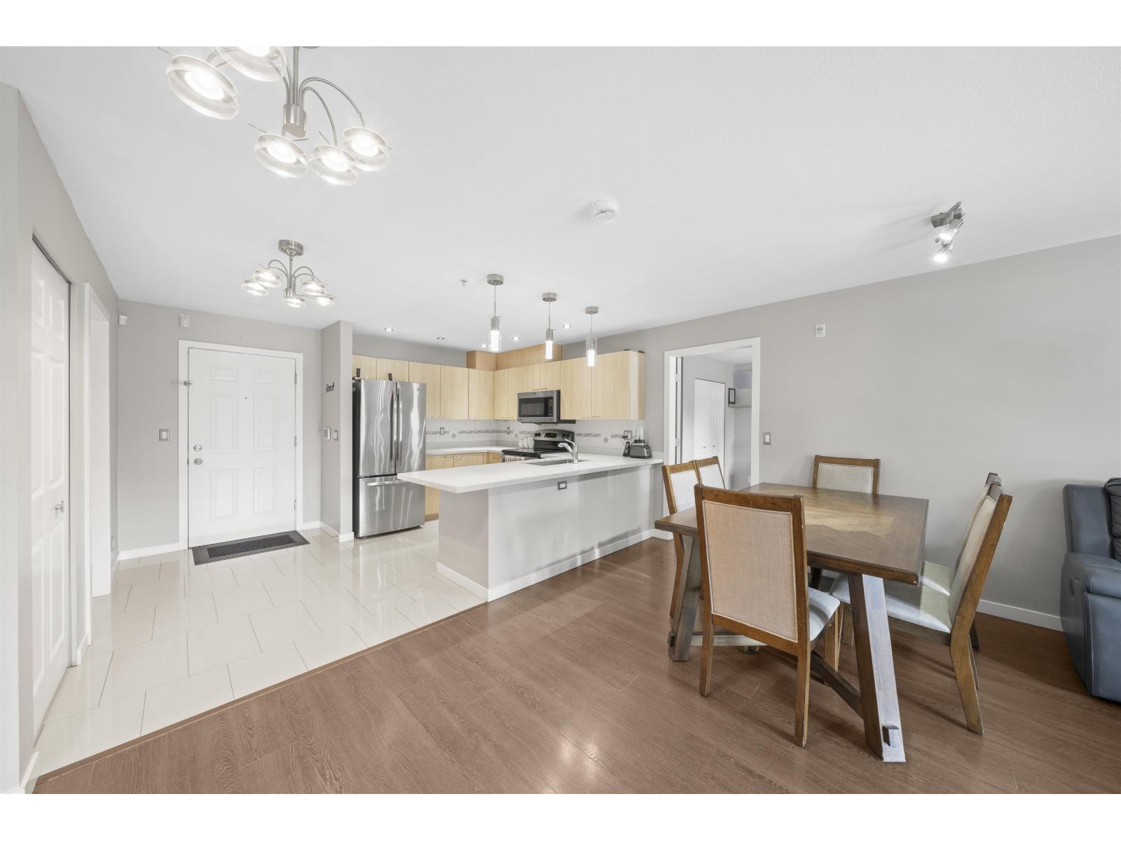 207 12083 92a Avenue, Surrey, British Columbia  V3V 8C8 - Photo 8 - R3156477