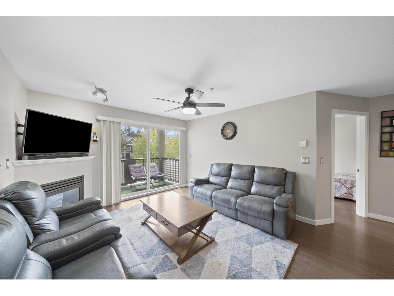 207 12083 92a Avenue, Surrey, British Columbia  V3V 8C8 - Photo 5 - R3156477