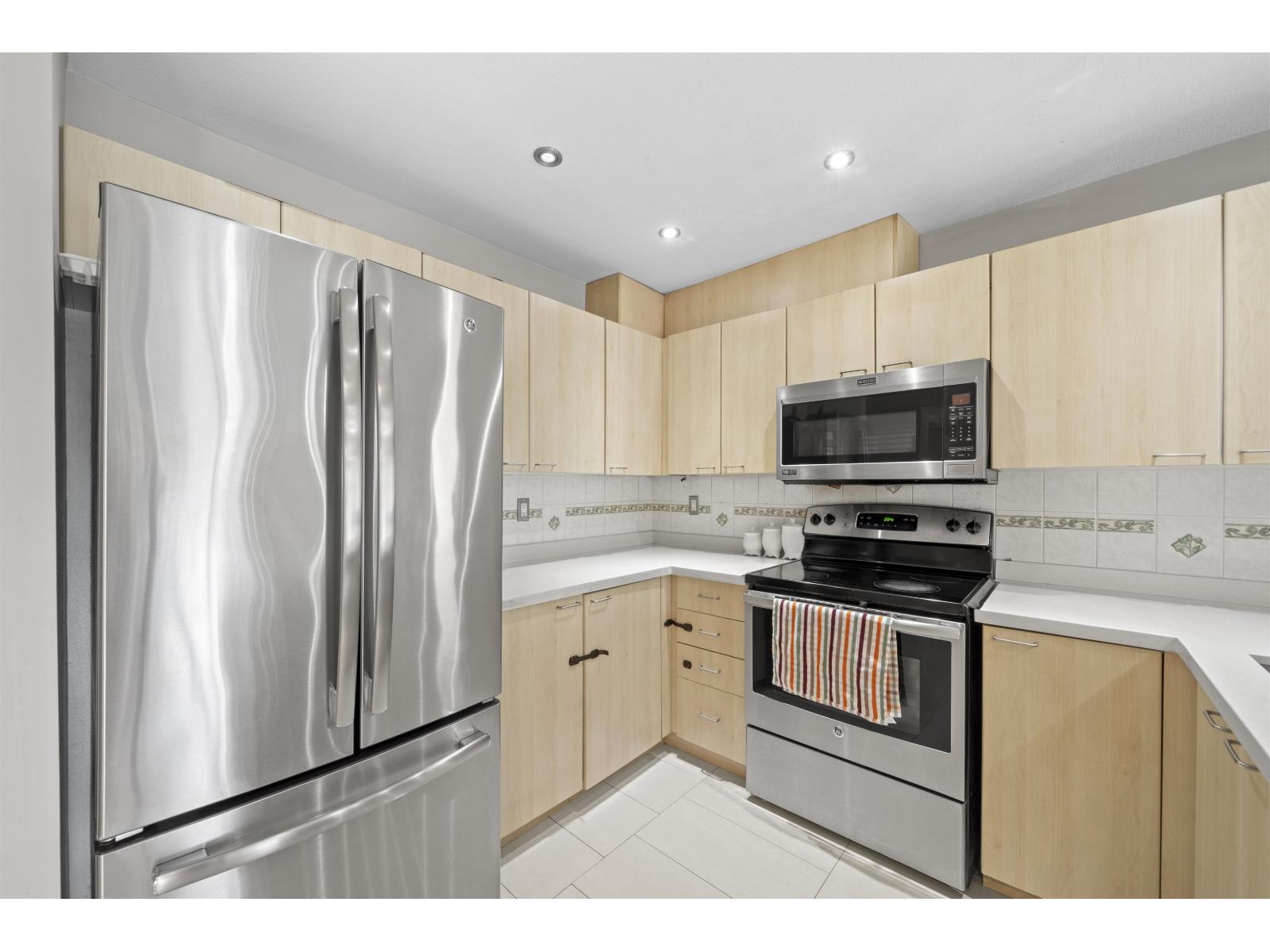 207 12083 92a Avenue, Surrey, British Columbia  V3V 8C8 - Photo 11 - R3156477