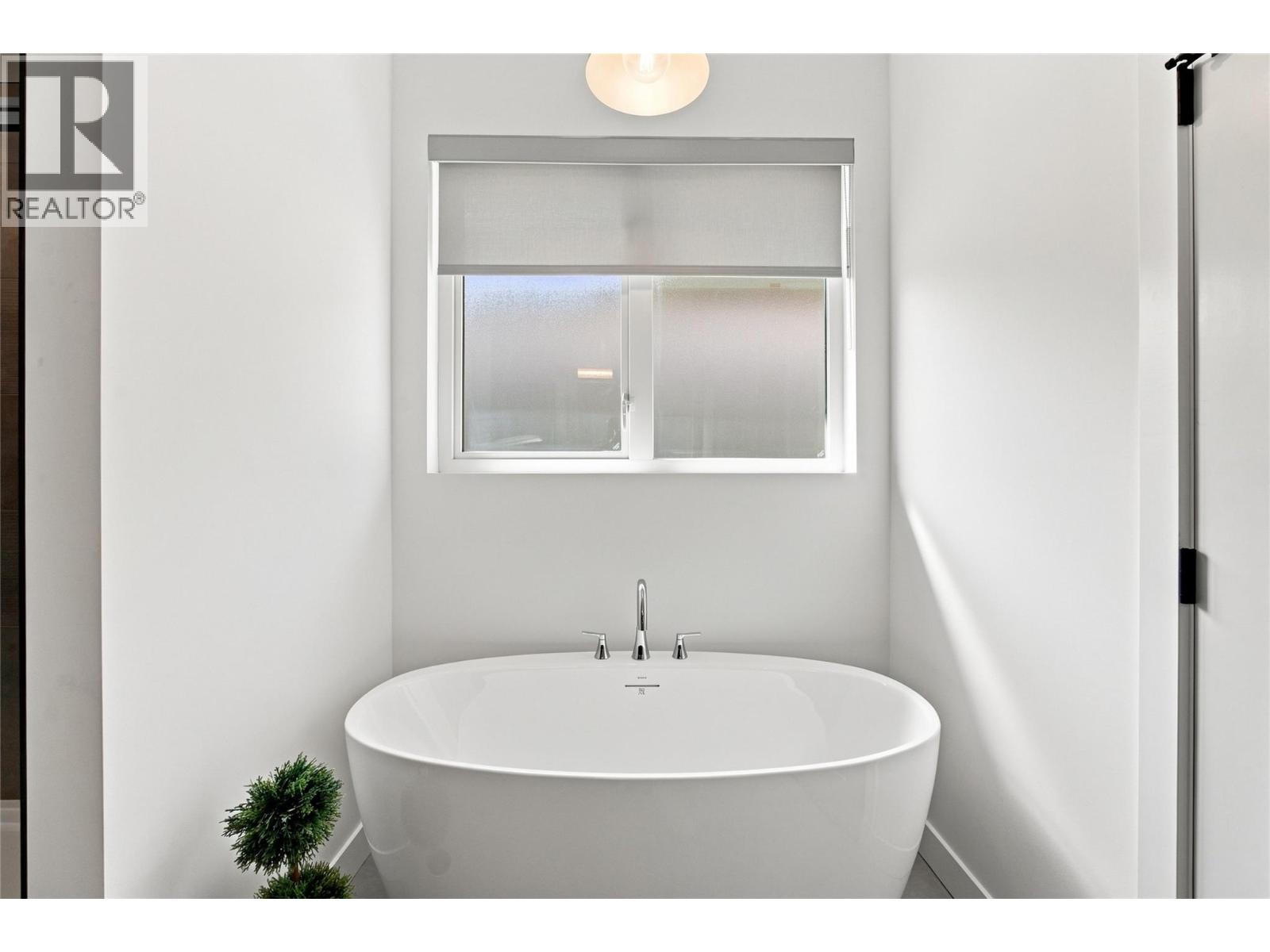 1673 Camas Court, Kamloops, British Columbia  V2E 0E6 - Photo 47 - 10378054
