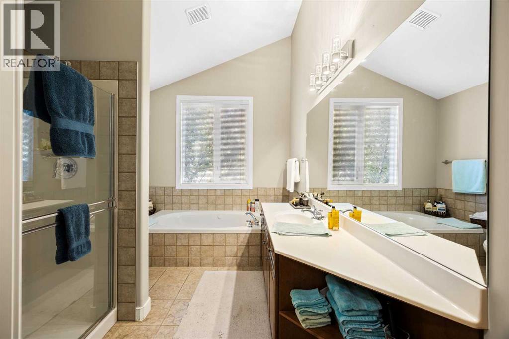 93 Coach Court SW, Calgary, Alberta  T3H 4P7 - Photo 10 - A2324190