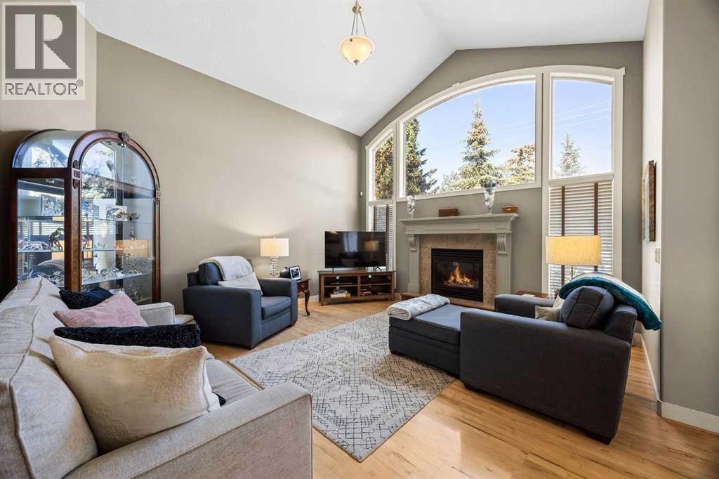 93 Coach Court SW, Calgary, Alberta  T3H 4P7 - Photo 21 - A2324190