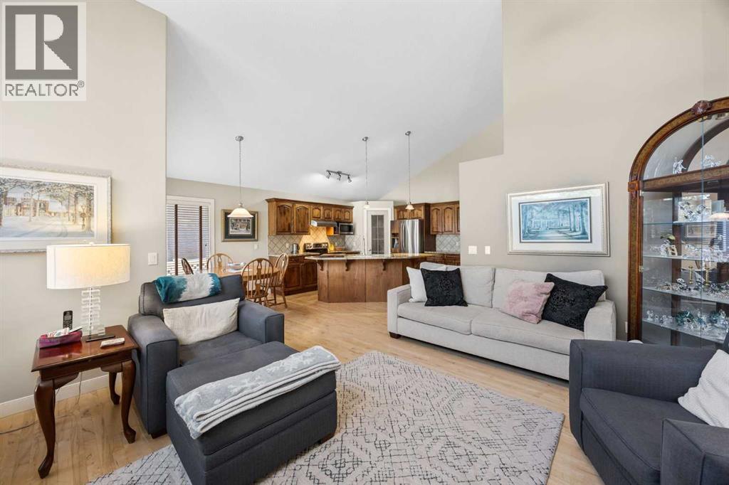 93 Coach Court SW, Calgary, Alberta  T3H 4P7 - Photo 24 - A2324190