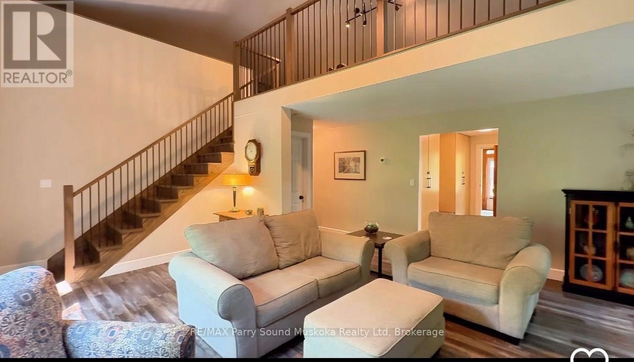 15 Victoria Street W, Seguin, Ontario  P0C 1J0 - Photo 17 - X13626500