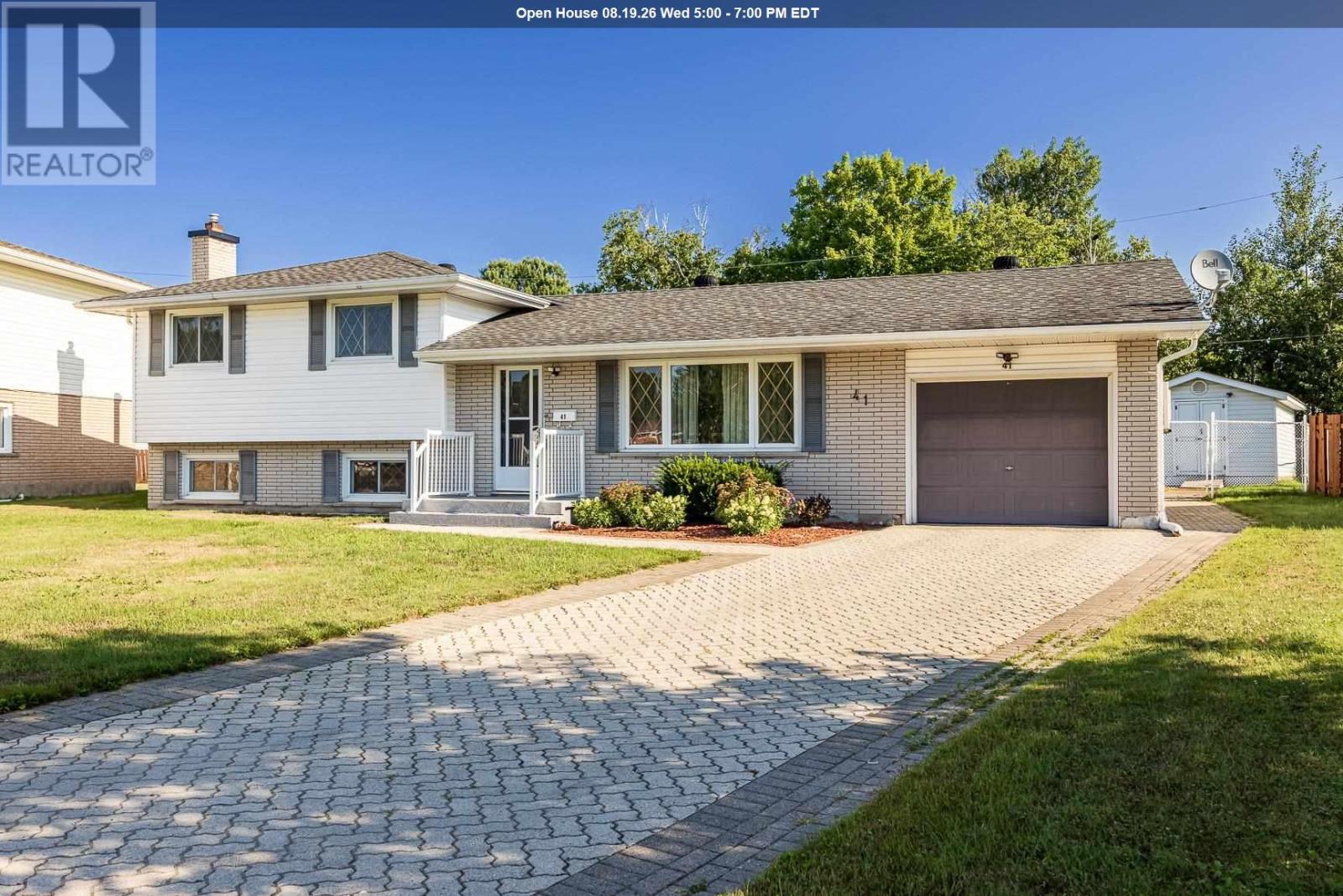41 Peacock Cres, Sault Ste Marie, Ontario  P6B 3X4 - Photo 1 - SM262199