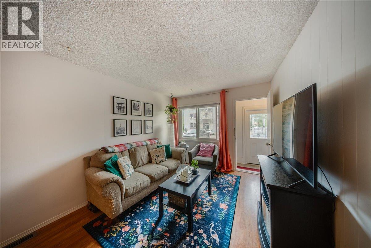 1220 Tamarac Avenue, Trail, British Columbia  V1R 4J1 - Photo 9 - 10397867