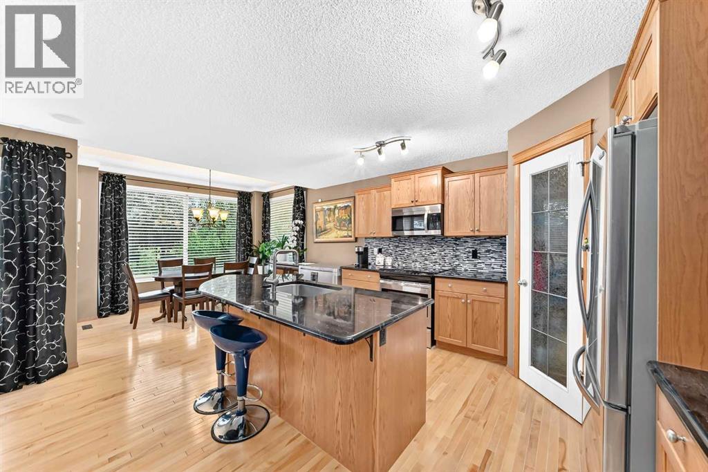 144 Cougarstone Common Sw, Calgary, Alberta  T3H 5P5 - Photo 2 - A2338157