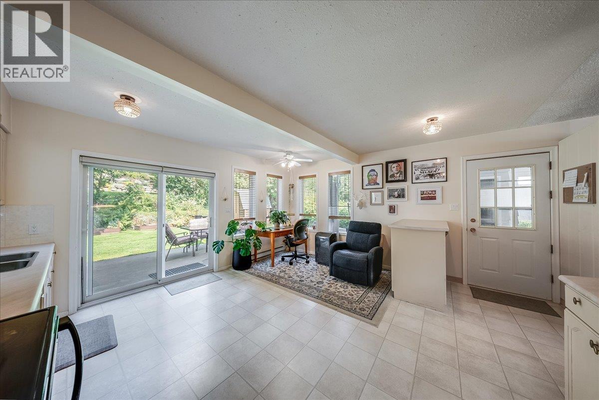 469 Forrest Drive, Trail, British Columbia V1R 2H1 - Photo 13 - 10397894