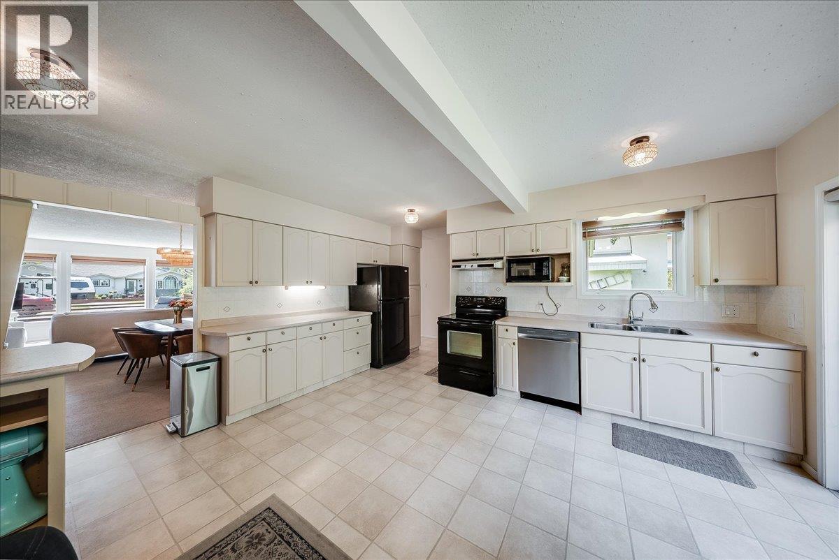 469 Forrest Drive, Trail, British Columbia V1R 2H1 - Photo 14 - 10397894
