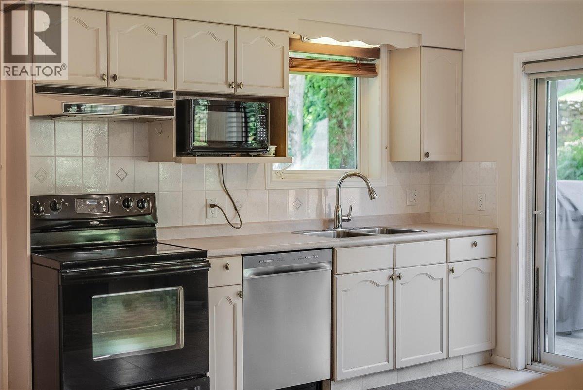 469 Forrest Drive, Trail, British Columbia V1R 2H1 - Photo 15 - 10397894
