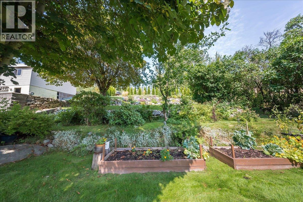 469 Forrest Drive, Trail, British Columbia V1R 2H1 - Photo 45 - 10397894
