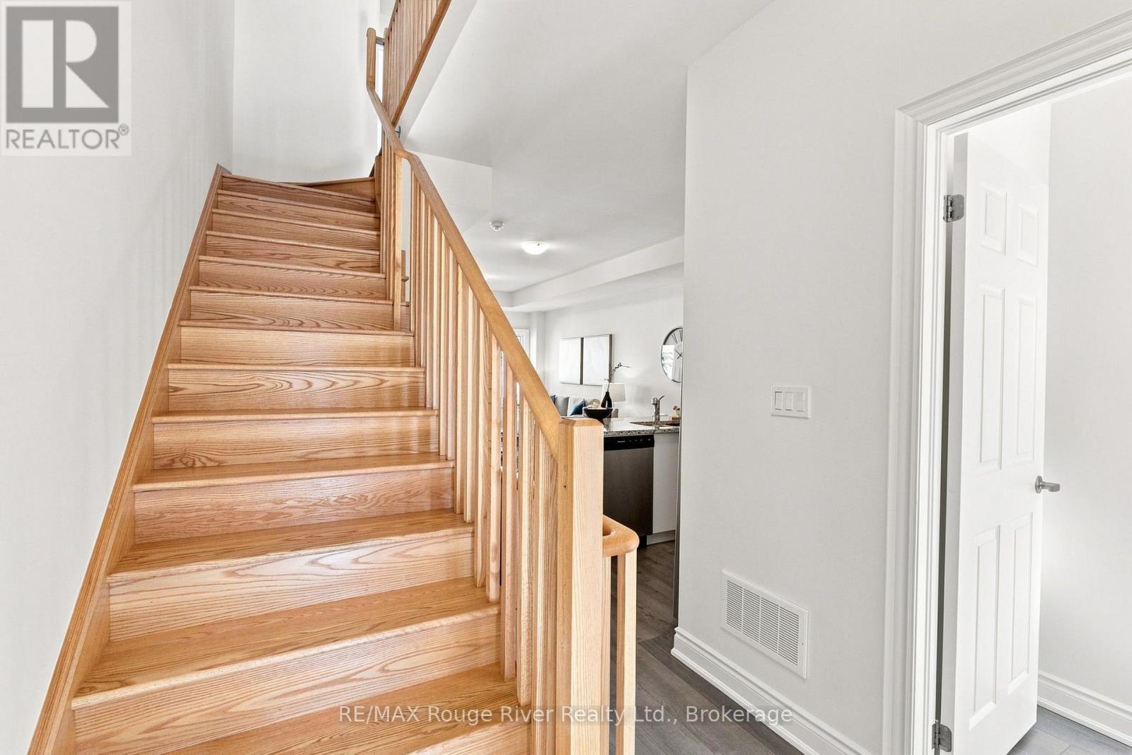2607 Magdalen Path W, Oshawa, Ontario  L1L 0R6 - Photo 25 - E13688708