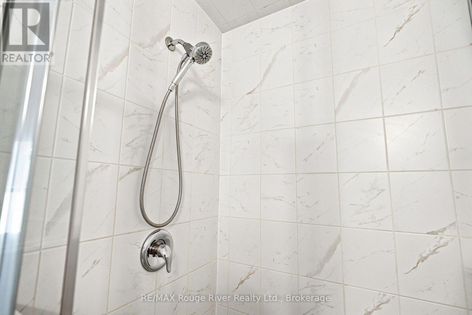 2607 Magdalen Path W, Oshawa, Ontario  L1L 0R6 - Photo 33 - E13688708