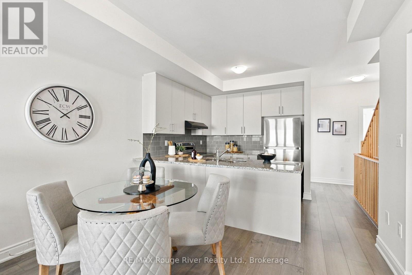 2607 Magdalen Path W, Oshawa, Ontario  L1L 0R6 - Photo 4 - E13688708