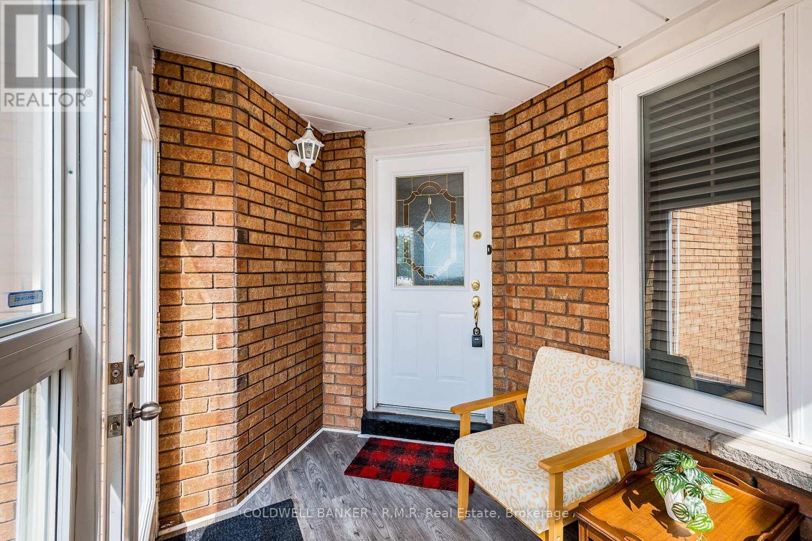 292 Ukraine Road, Mississauga, Ontario  L5B 3W6 - Photo 4 - W13688632