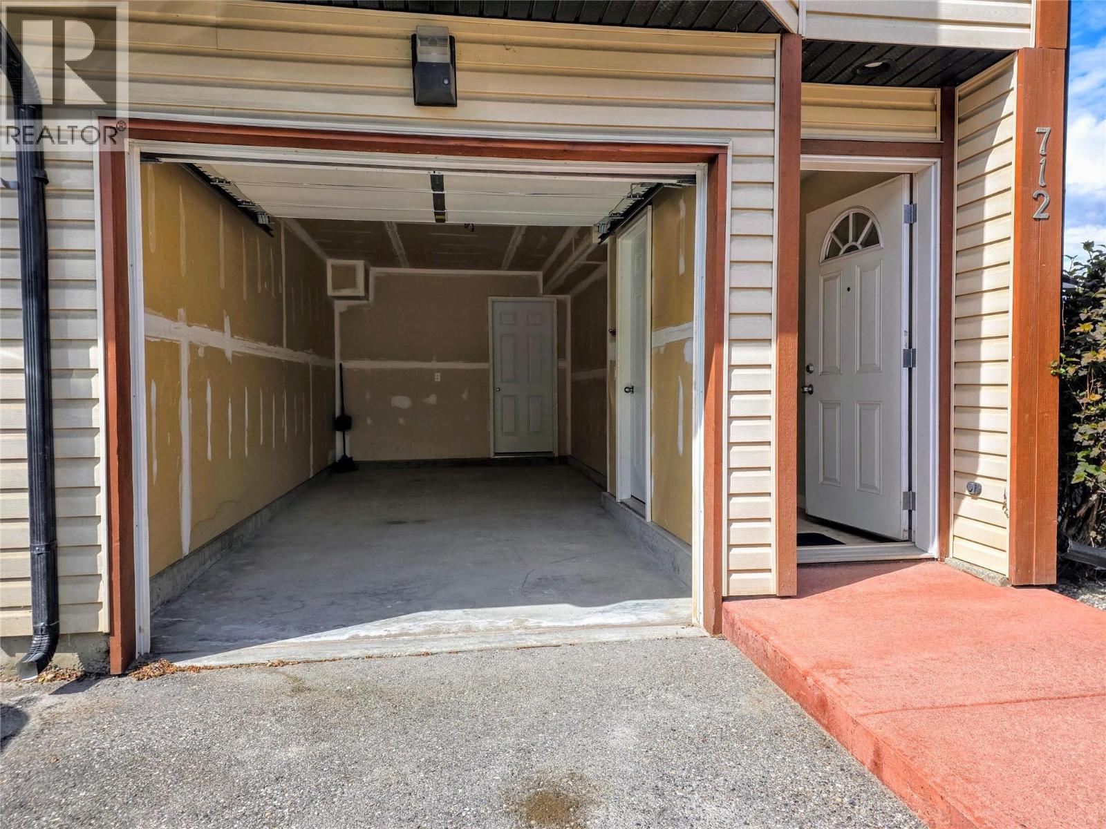 200 Black Forest Trail Unit# 712, Invermere, British Columbia  V0A 1K2 - Photo 10 - 10389546