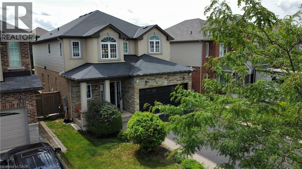 74 Lampman Drive, Grimsby, Ontario  L3M 0E7 - Photo 2 - 40851520