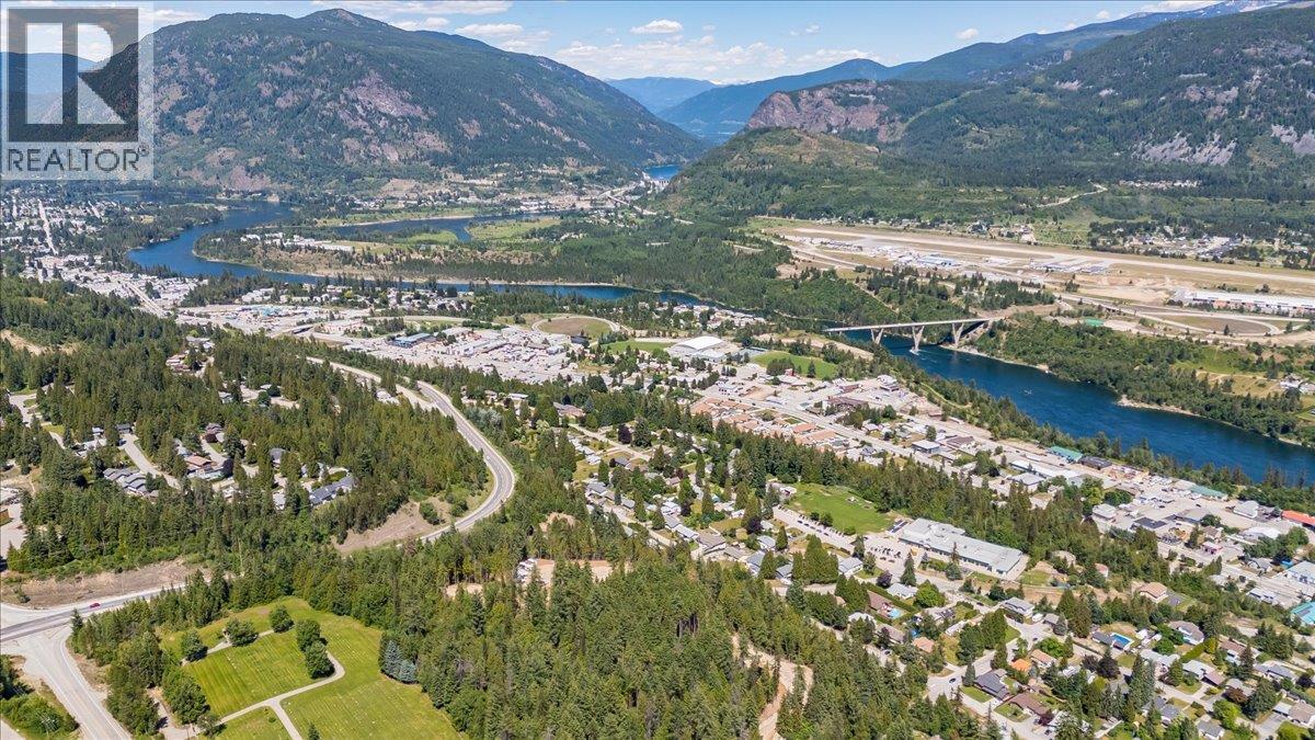 1110 23rd Street, Castlegar, British Columbia V1N 3A6 - Photo 7 - 10395340