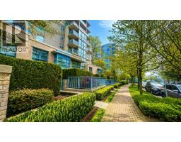 601 9266 UNIVERSITY CRESCENT, Burnaby, British Columbia