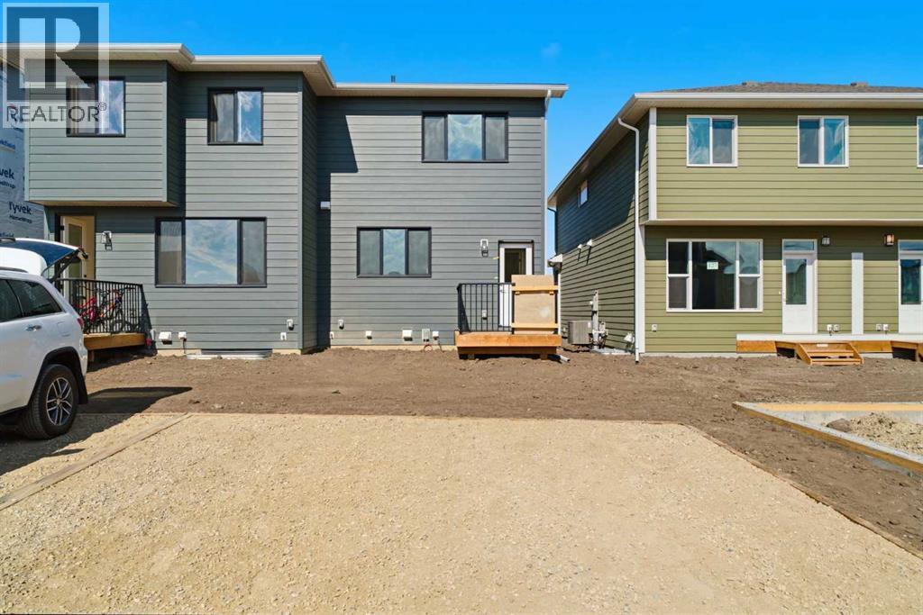 131 Royston Way NW, Calgary, Alberta  T3L 0N7 - Photo 40 - A2332838