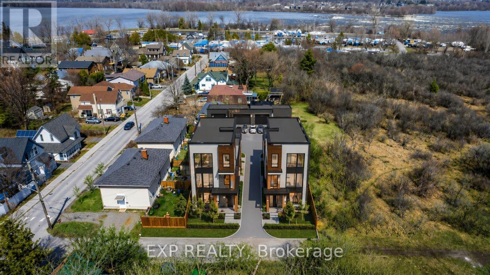 2725 Rowatt Street, Ottawa, Ontario  K2B 5W4 - Photo 2 - X13688648