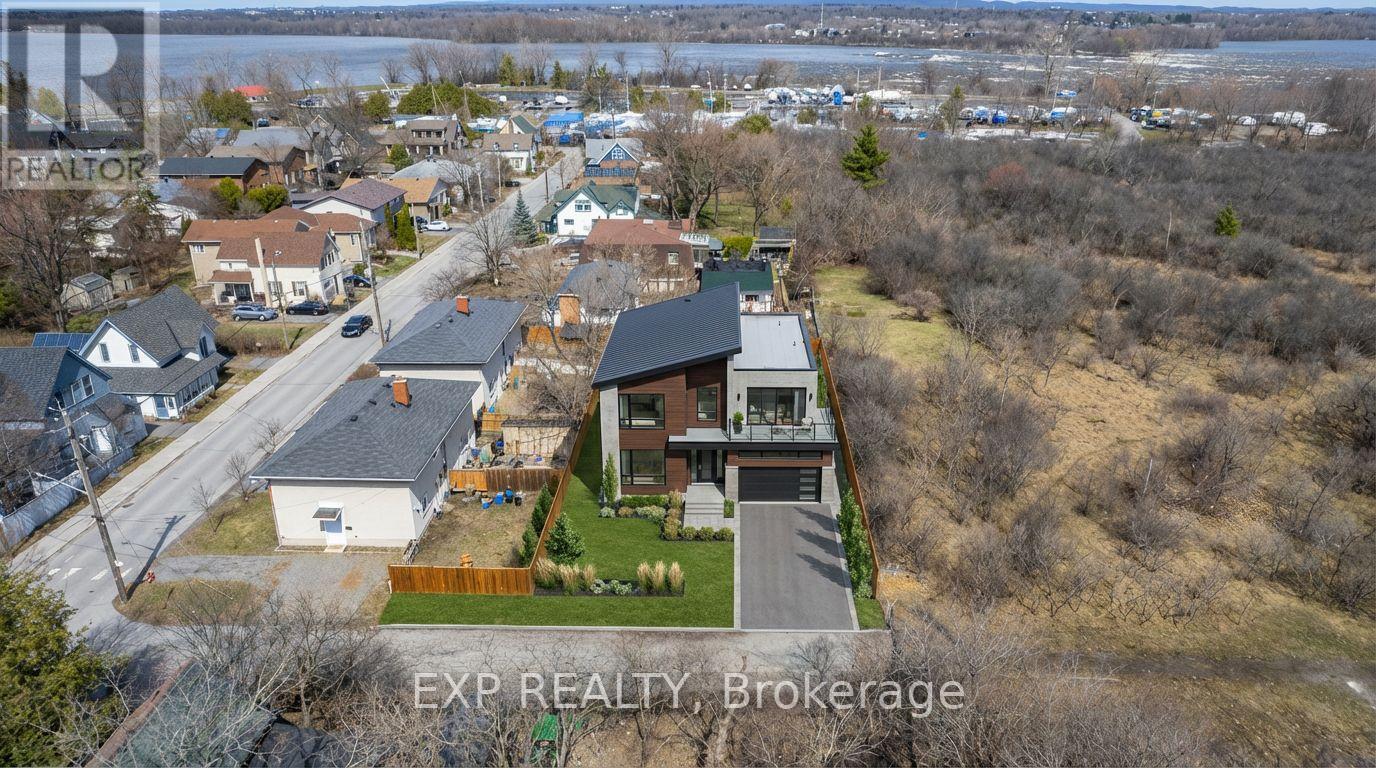 2725 Rowatt Street, Ottawa, Ontario  K2B 5W4 - Photo 3 - X13688648