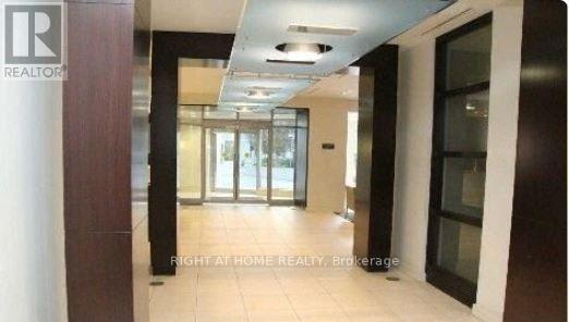 2016 - 36 Lee Centre Drive, Toronto, Ontario  M1H 3K2 - Photo 2 - E13688662