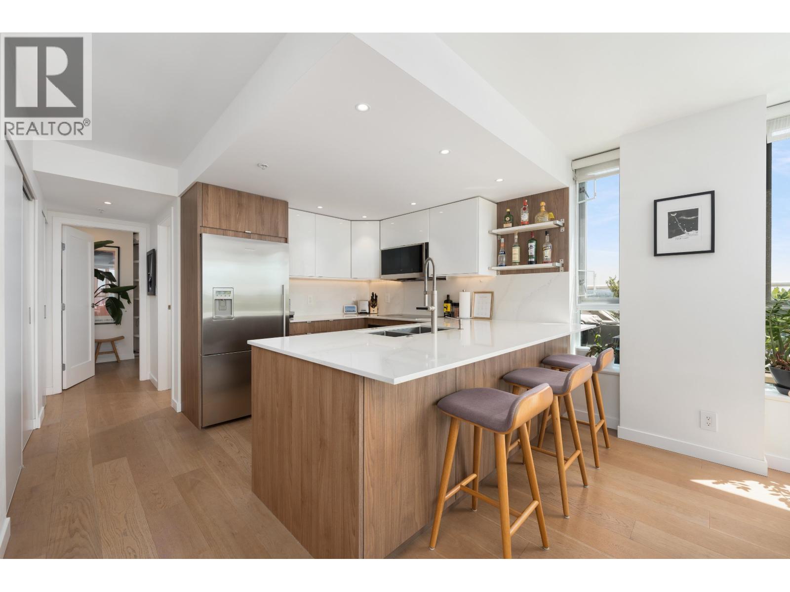 2405 550 Taylor Street, Vancouver, British Columbia  V6B 1R1 - Photo 5 - R3156843