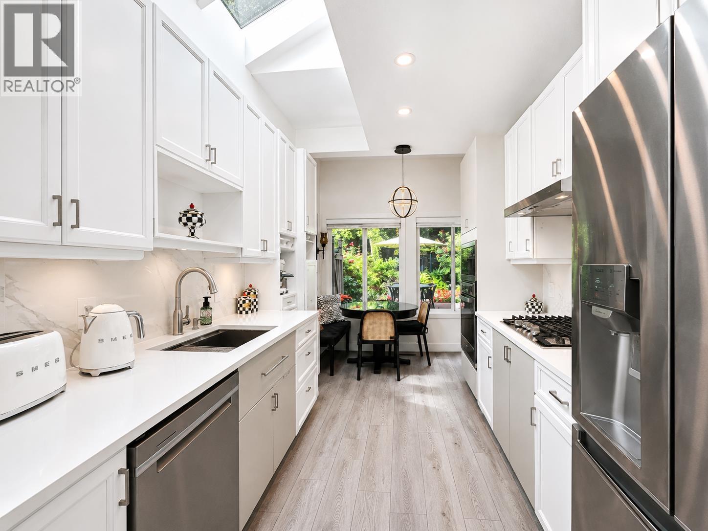 1741 Rufus Drive, North Vancouver, British Columbia  V7J 3L8 - Photo 5 - R3156858