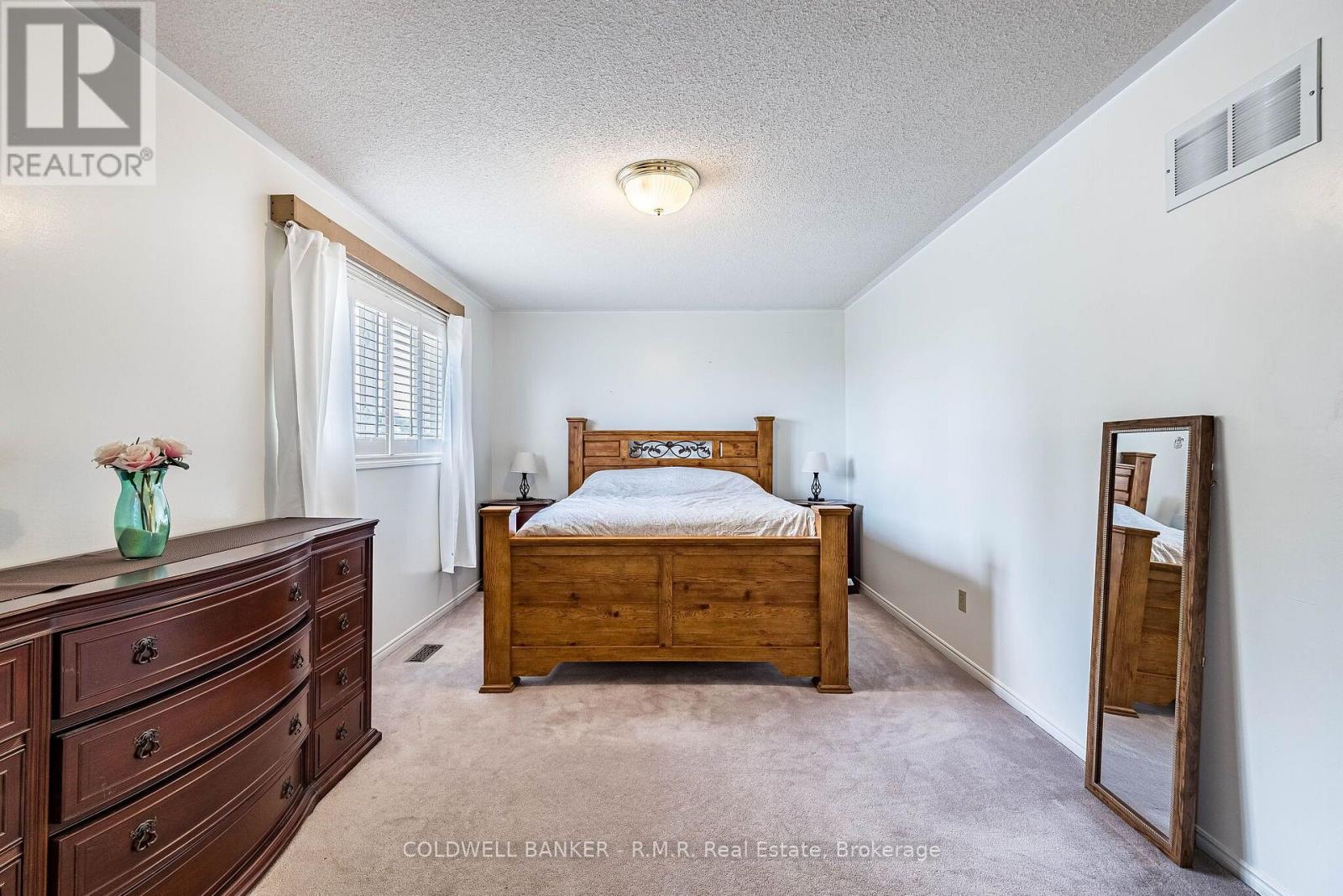 292 Ukraine Road, Mississauga, Ontario  L5B 3W6 - Photo 18 - W13688632