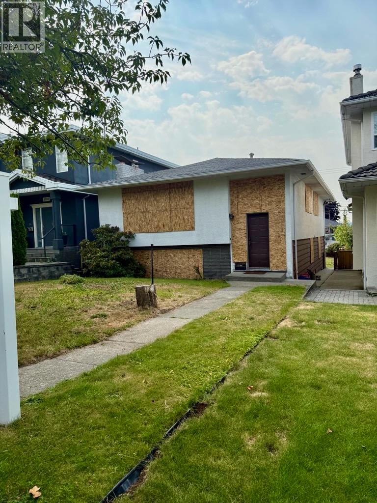3918 Union Street, Burnaby, British Columbia  V5C 2W7 - Photo 2 - R3156834