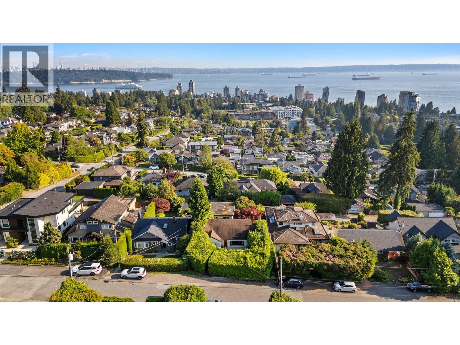 2138 Nelson Avenue, West Vancouver, British Columbia  V7V 2P7 - Photo 34 - R3156838