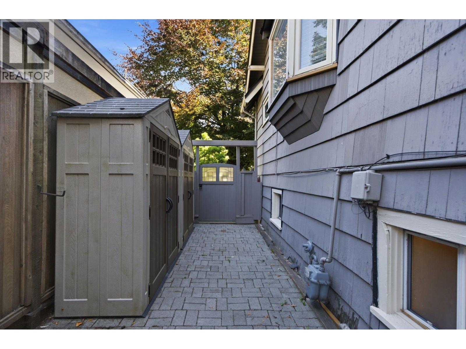 829 Eighth Avenue, New Westminster, British Columbia  V3M 2R4 - Photo 37 - R3156859