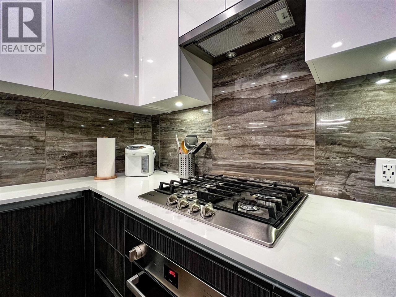 3x01 1888 Gilmore Avenue, Burnaby, British Columbia  V5C 0L2 - Photo 4 - R3156865