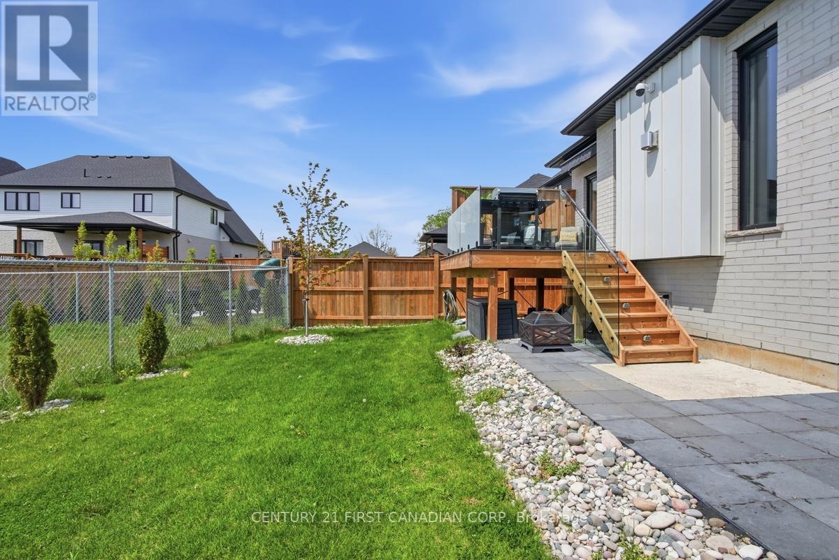 31 Briscoe Crescent, Strathroy-Caradoc, Ontario  N6H 0G3 - Photo 41 - X13686594