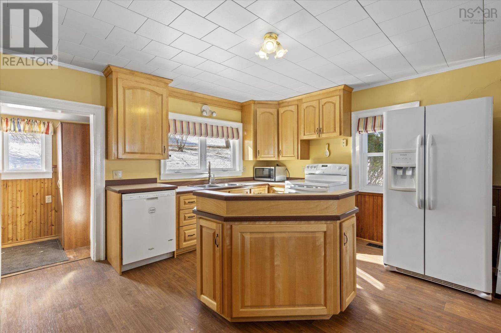 406 Kingsburg Road, Lower Rose Bay, Nova Scotia  B0J 2X0 - Photo 6 - 202620930