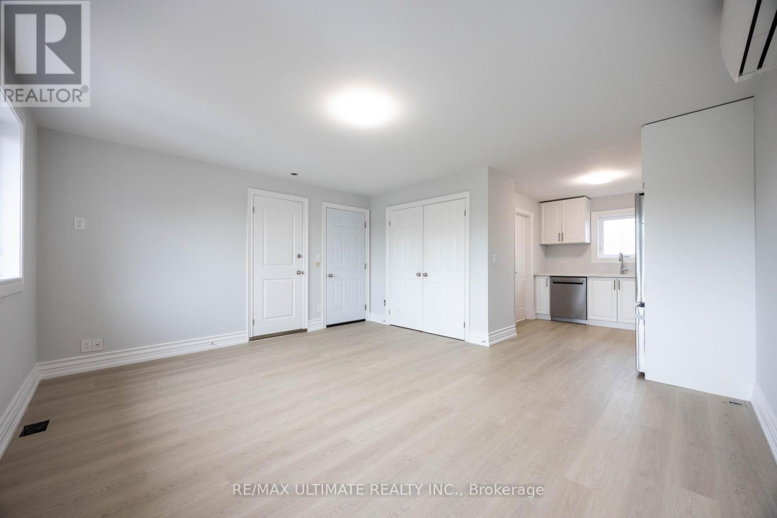 Upper - 83 Burr Avenue, Toronto, Ontario  M6L 1V3 - Photo 12 - W13688634