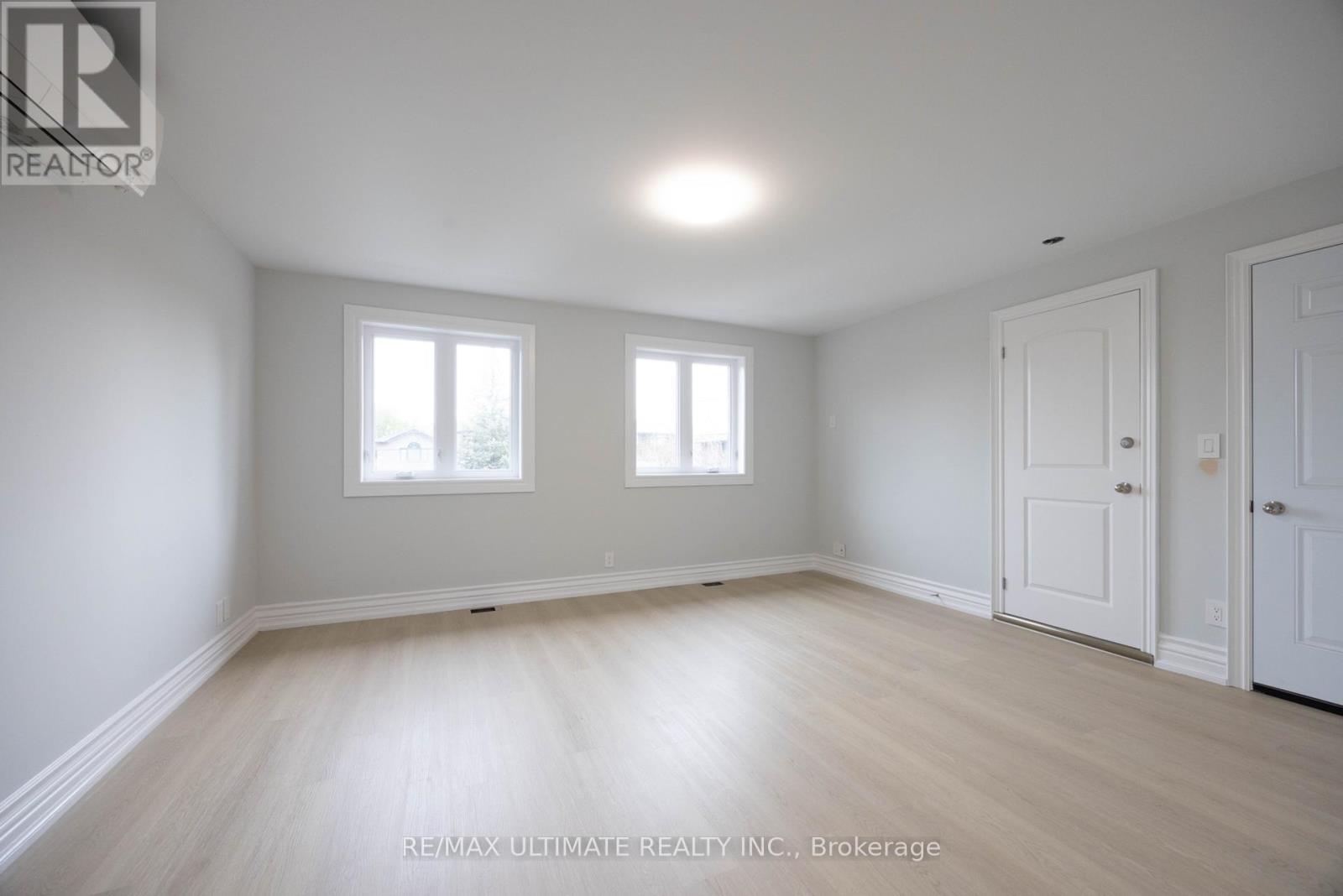Upper - 83 Burr Avenue, Toronto, Ontario  M6L 1V3 - Photo 7 - W13688634