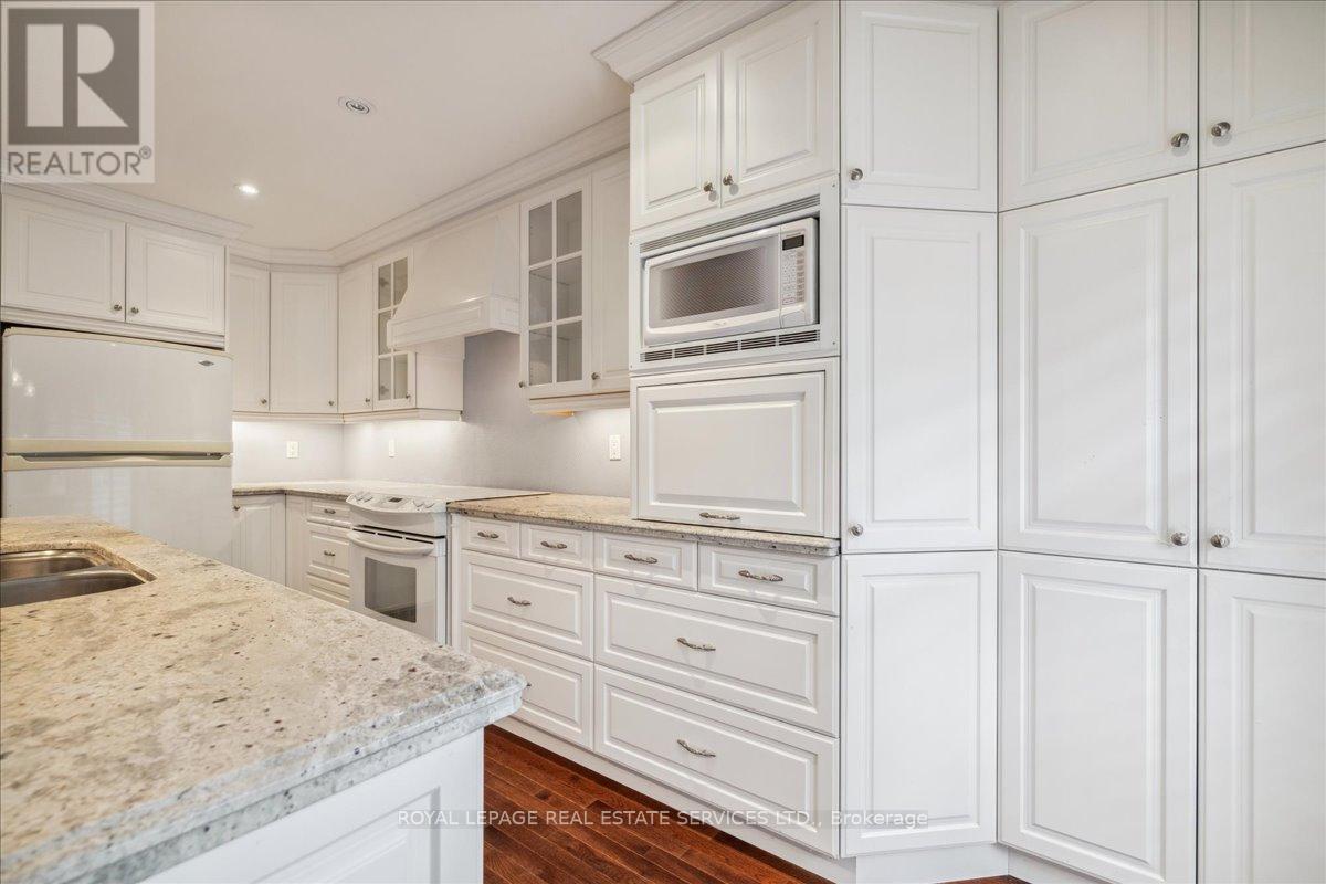 172 River Oaks Boulevard E, Oakville, Ontario  L6H 5N7 - Photo 12 - W13688678