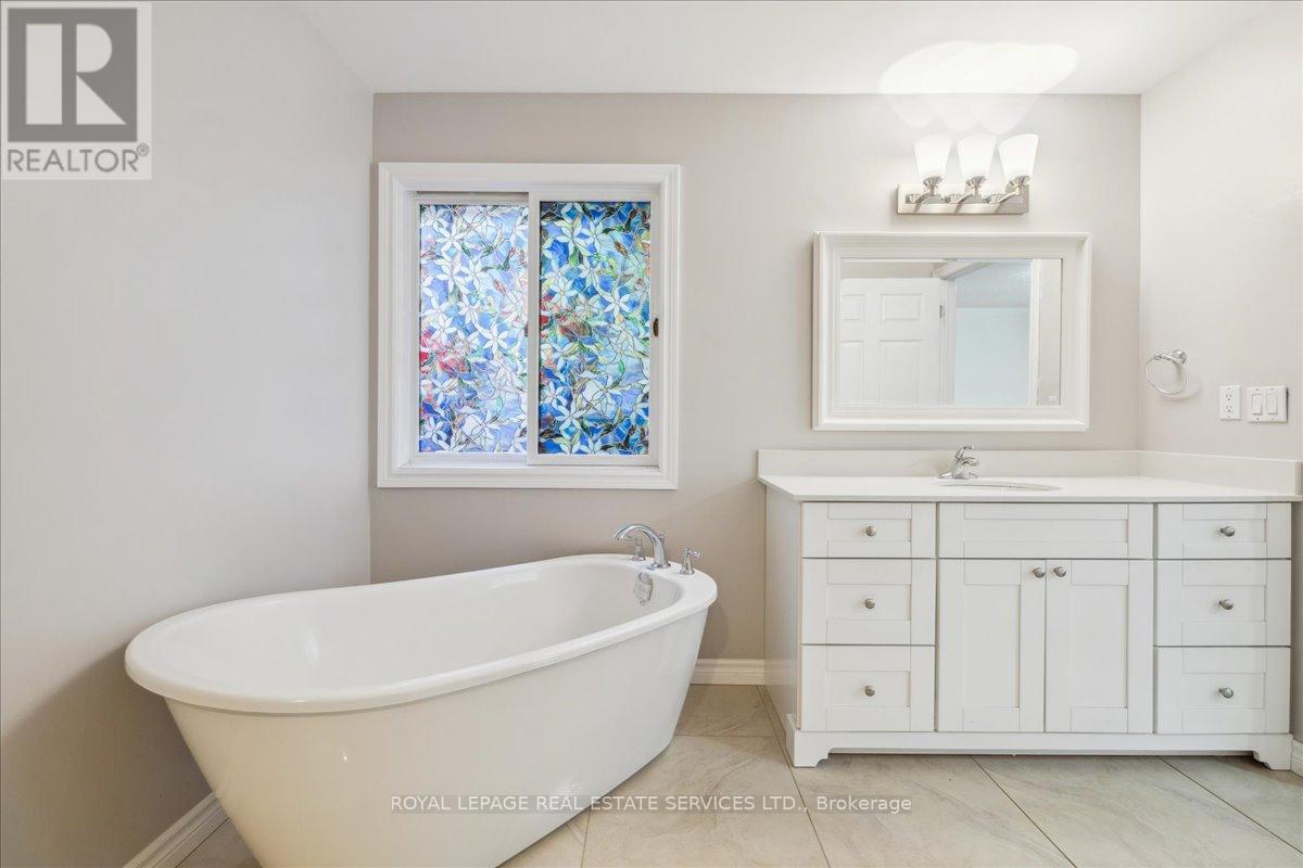 172 River Oaks Boulevard E, Oakville, Ontario  L6H 5N7 - Photo 21 - W13688678