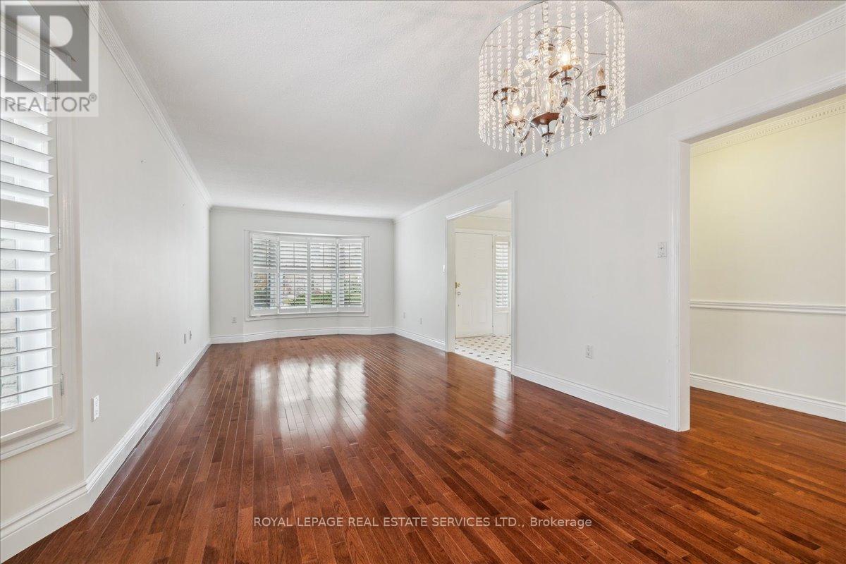 172 River Oaks Boulevard E, Oakville, Ontario  L6H 5N7 - Photo 4 - W13688678