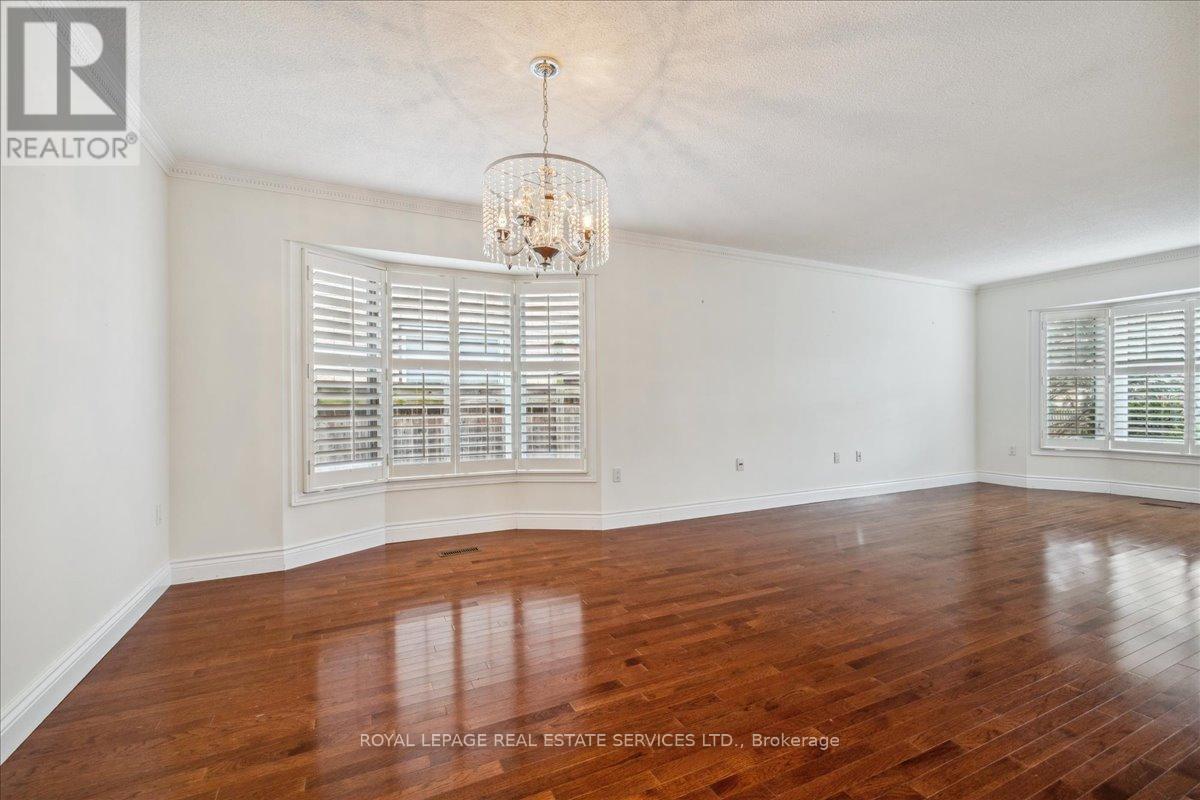 172 River Oaks Boulevard E, Oakville, Ontario  L6H 5N7 - Photo 7 - W13688678