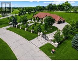 4 LOCH ERNE LANE, King, Ontario