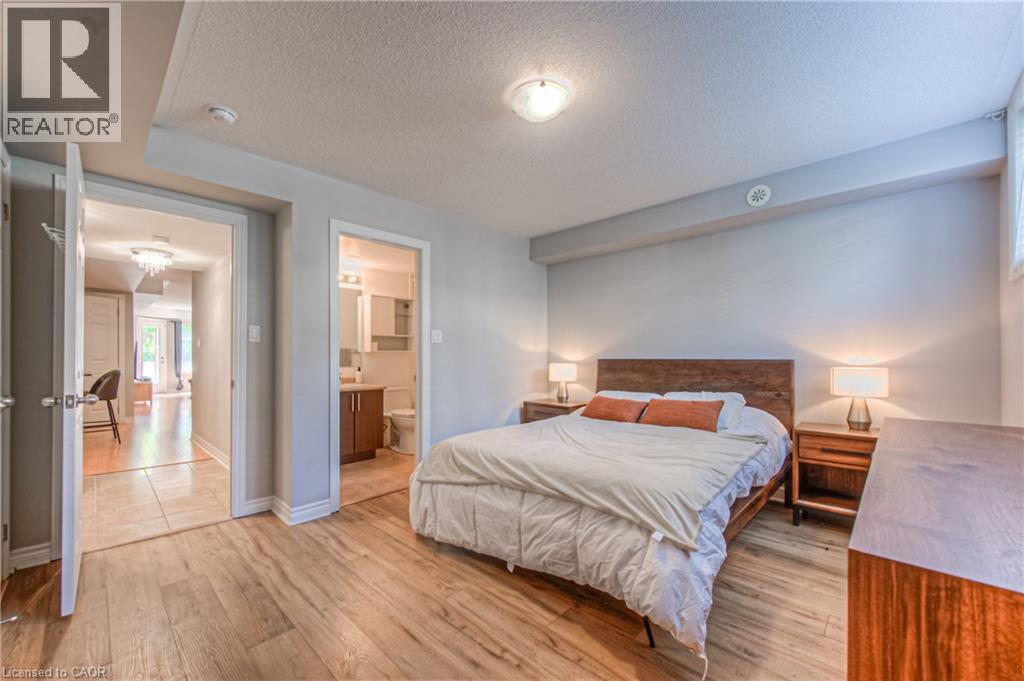 2420 Baronwood Drive Unit# 32-01, Oakville, Ontario  L6M 0X6 - Photo 9 - 40856481