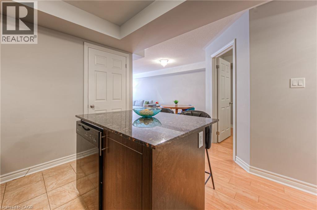 2420 Baronwood Drive Unit# 32-01, Oakville, Ontario  L6M 0X6 - Photo 15 - 40856481