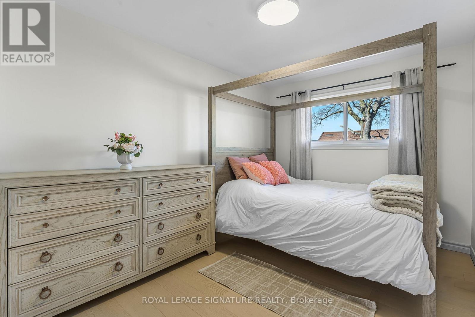Upper - 111 Eastchester Avenue N, St. Catharines, Ontario  L2P 2Y9 - Photo 21 - X13688692