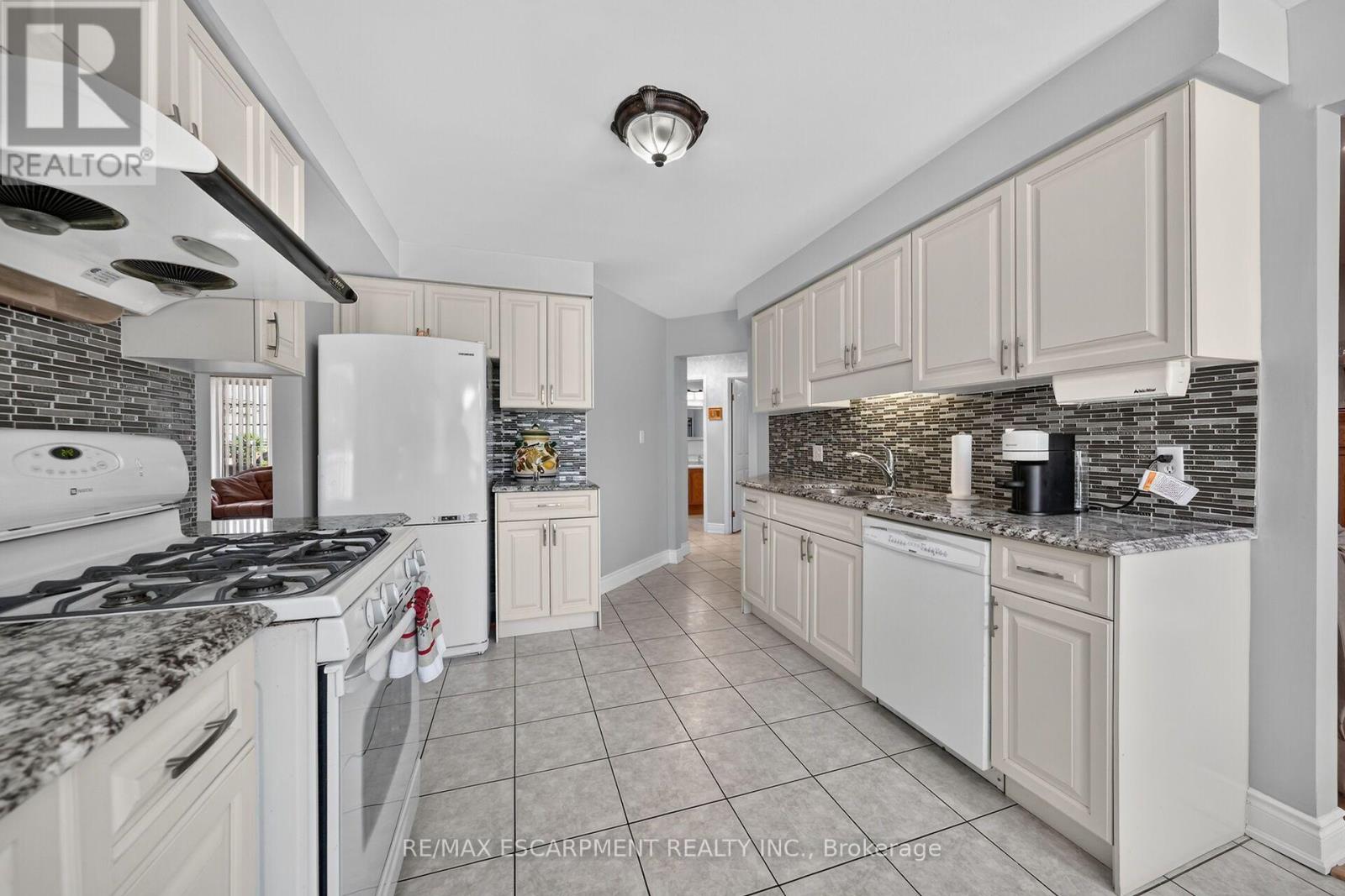 42 Hillgarden Drive, Hamilton, Ontario  L8J 3R3 - Photo 17 - X13688728