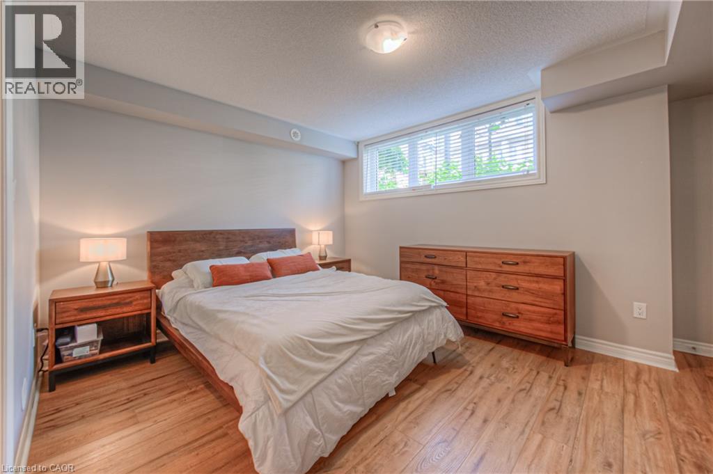 2420 Baronwood Drive Unit# 32-01, Oakville, Ontario  L6M 0X6 - Photo 8 - 40856481