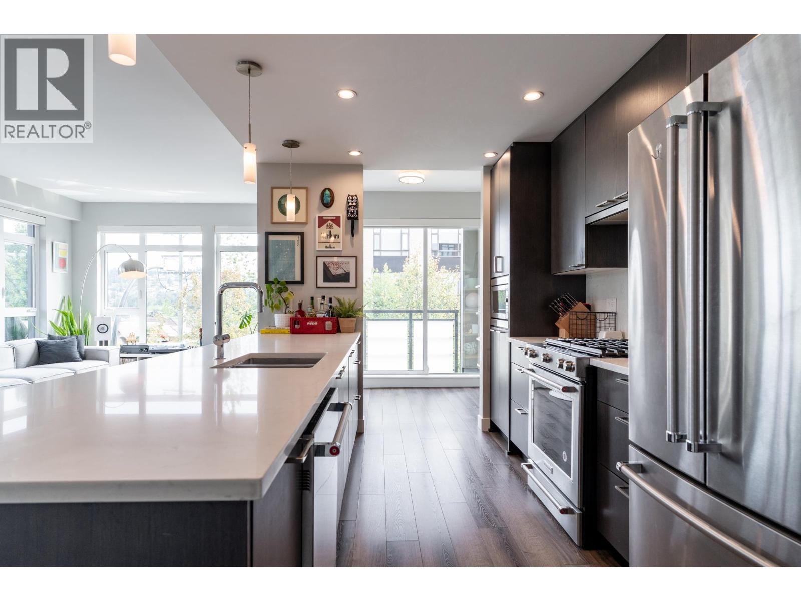 301 4289 Hastings Street, Burnaby, British Columbia  V5C 0K9 - Photo 6 - R3156336